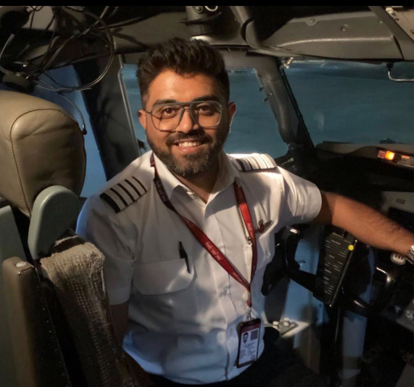 Netanyahu Honors Hero Passenger Who Helped Prevent Hijacking
